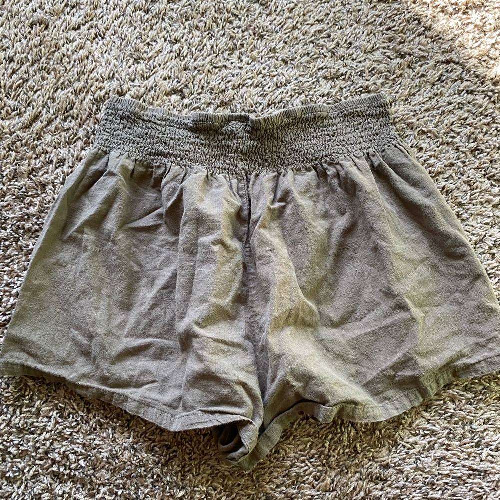 Loose shorts